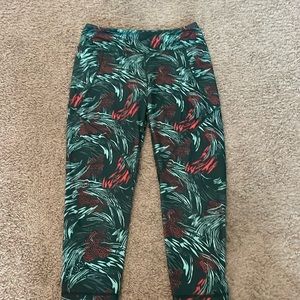 EUC Patagonia Women’s Centered Crop size Medium 7/8 length